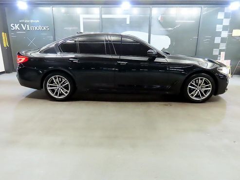 BMW 5-Series 530i M Sport Package Plus — пробег 139 999 км — фото 3 из 5