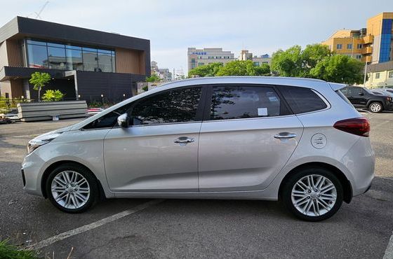 Kia Carens 1.7 VGT Prestige — пробег 54 023 км — фото 3 из 5