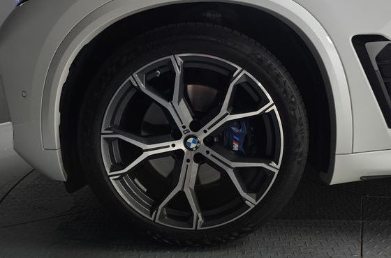 BMW X5 xDrive 40i M Sport — пробег 6 565 км — фото 5 из 5