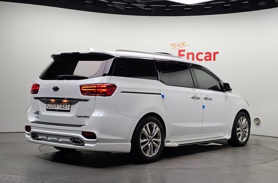 Kia Carnival Gasoline 7-Seater Limousine President — пробег 135 360 км — фото 2 из 5