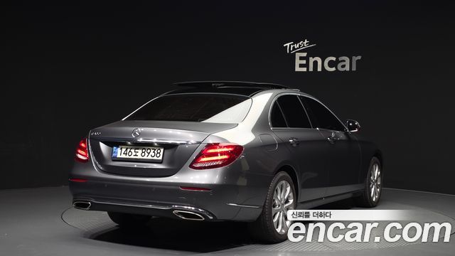 Mercedes-Benz E-Class из Кореи Encar