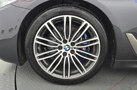 BMW 5-Series 530i M Sport Package Plus — пробег 109 056 км — фото 5 из 5