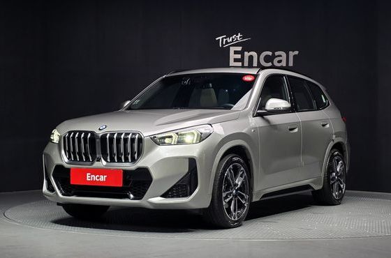 BMW X1 xDrive 20i M Sport — пробег 5 056 км — фото 1 из 5