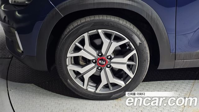 Kia Seltos из Кореи Encar