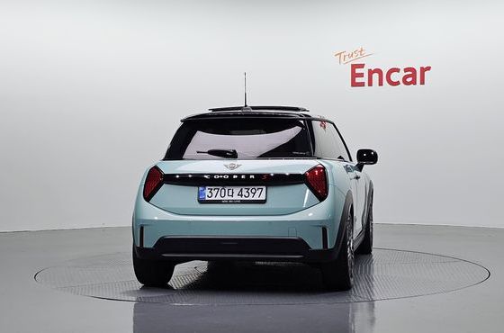 Mini Cooper Favoured — пробег 36 444 км — фото 4 из 5