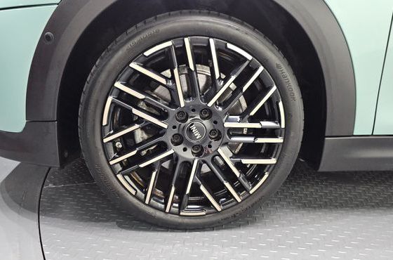 Mini Cooper Favoured — пробег 36 444 км — фото 5 из 5