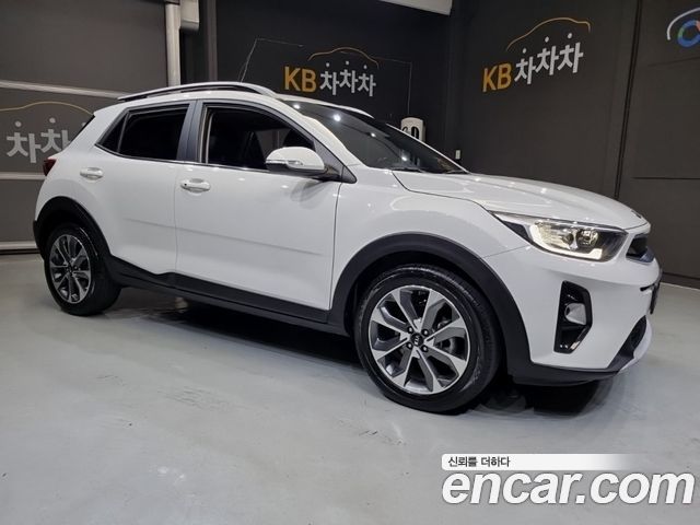 Kia Stonic из Кореи Encar