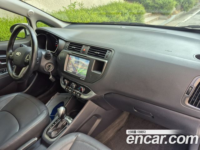 Kia pride 1.4 MPI Sedan Deluxe — пробег 115 000 км — фото 2 из 5