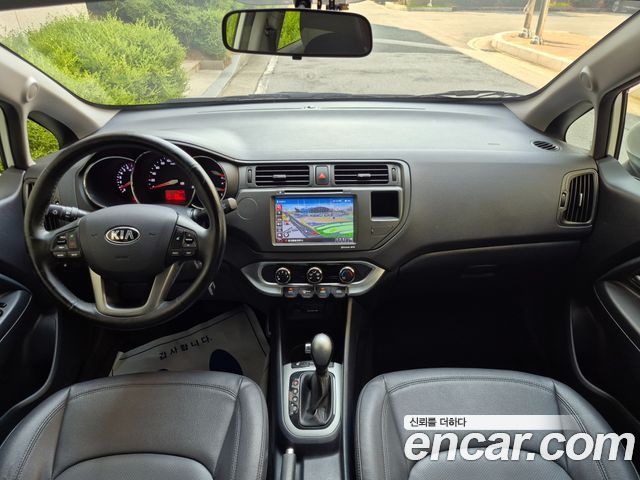 Kia pride 1.4 MPI Sedan Deluxe — пробег 115 000 км — фото 3 из 5