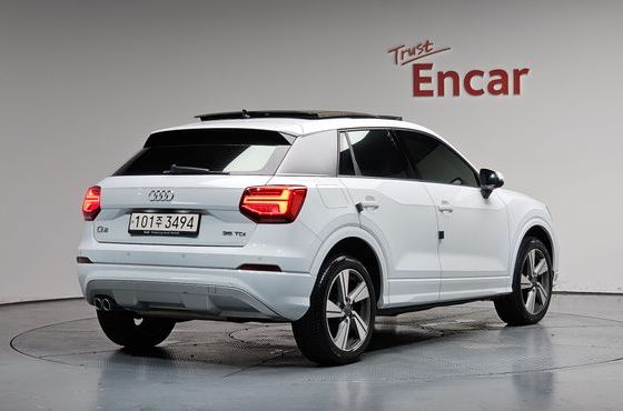 Audi Q2 35 TDI Premium — пробег 22 310 км — фото 2 из 5