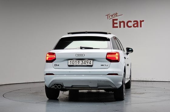 Audi Q2 35 TDI Premium — пробег 22 310 км — фото 4 из 5