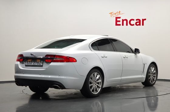 Jaguar XF 3.0D Premium X250 — пробег 112 134 км — фото 2 из 5
