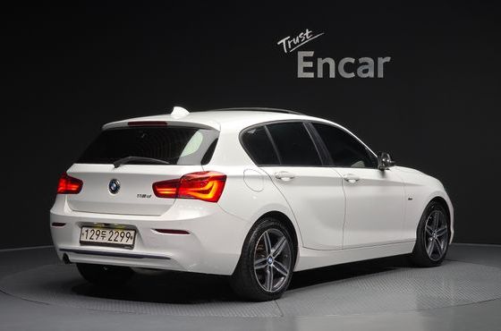 BMW 1-Series 118d Sport 5Door — пробег 128 202 км — фото 2 из 5