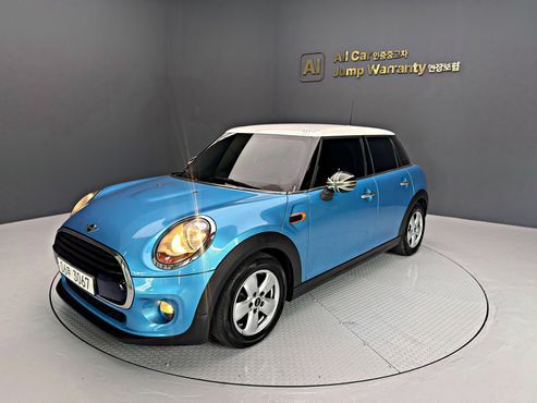 Mini Cooper 5Door Standard 3rd — пробег 84 968 км — фото 2 из 5