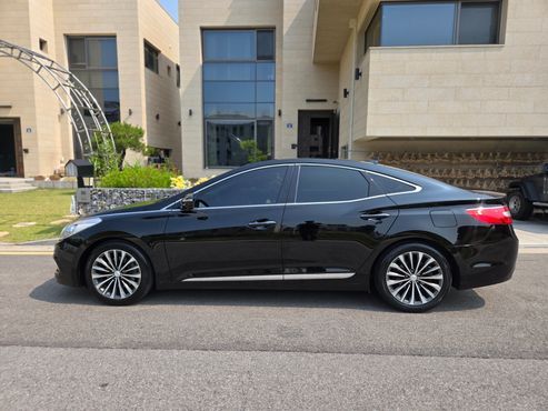 Hyundai Grandeur HG300 Exclusive — пробег 116 000 км — фото 3 из 5