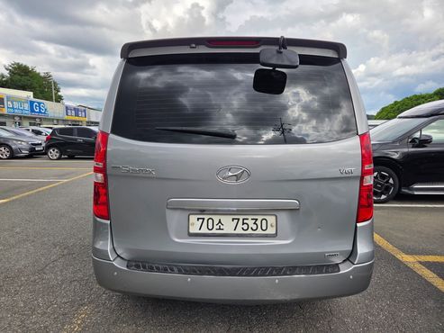 Hyundai Starex 4WD 12-Seater Wagon CVX Premium — пробег 127 292 км — фото 4 из 5