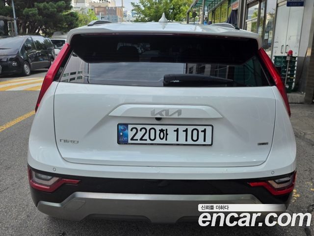 Kia Niro Signature — пробег 106 000 км — фото 3 из 5
