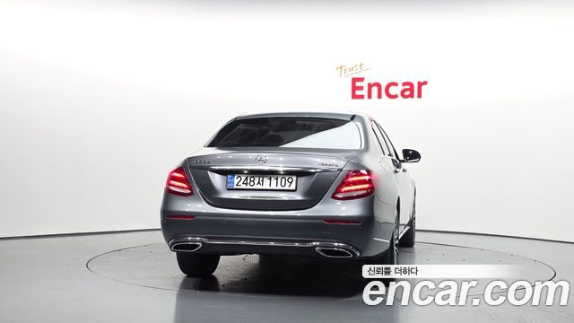 Mercedes-Benz E-Class из Кореи Encar
