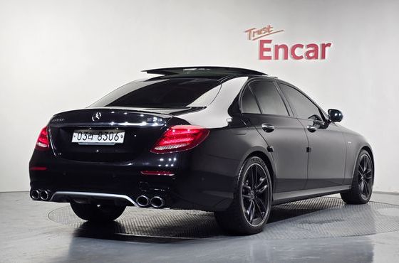 Mercedes-Benz E-Class E43 AMG 4MATIC — пробег 55 843 км — фото 2 из 5