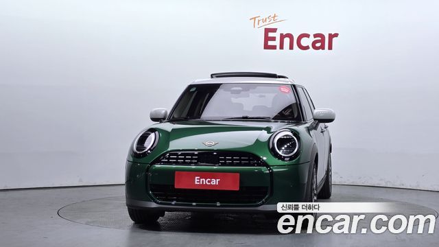Mini Cooper 5Door Classic — пробег 3 270 км — фото 3 из 5