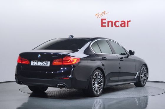 BMW 5-Series 530i M Sport Package Plus — пробег 55 928 км — фото 2 из 5