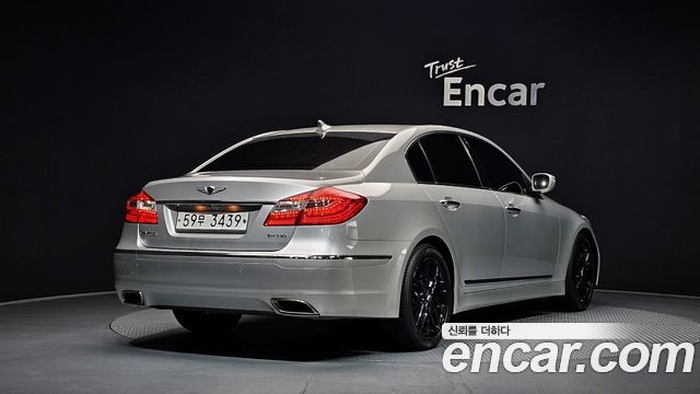 Hyundai Genesis из Кореи Encar