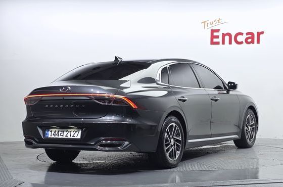 Hyundai Grandeur 2.5 Premium — пробег 56 614 км — фото 2 из 5