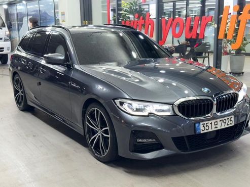 BMW 3-Series 320i Touring M Sports — пробег 52 959 км — фото 1 из 5
