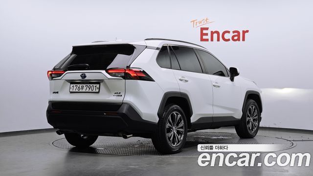 Toyota RAV4 2.5 2WD Hybrid — пробег 94 629 км — фото 2 из 5