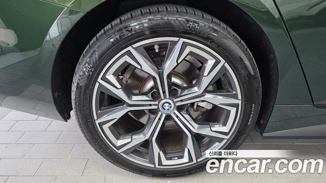 BMW i4 eDrive40 M Sports — пробег 35 316 км — фото 5 из 5