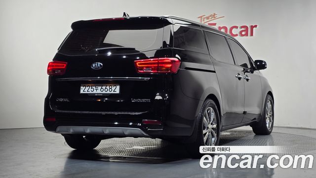 Kia Carnival из Кореи Encar