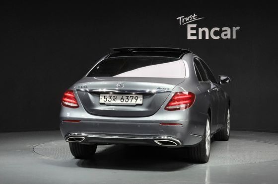 Mercedes-Benz E-Class E300 4MATIC Exclusive — пробег 144 346 км — фото 4 из 5