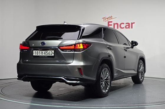 Lexus RX Executive — пробег 45 939 км — фото 2 из 5