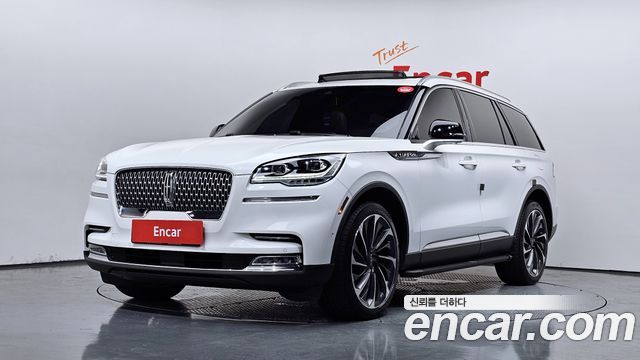Lincoln Aviator 3.0 Reserve  AWD — пробег 68 135 км — фото 1 из 5
