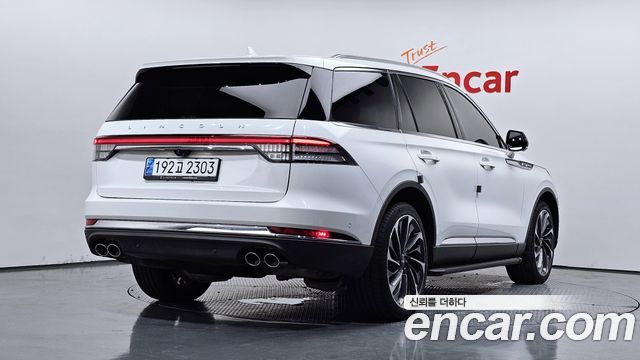 Lincoln Aviator 3.0 Reserve  AWD — пробег 68 135 км — фото 2 из 5