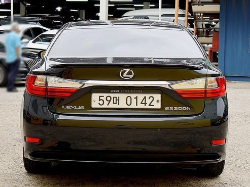 Lexus ES Supreme XV60 — пробег 178 377 км — фото 2 из 5