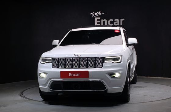 Jeep Cherokee 3.0 Diesel Overland WK2 — пробег 105 665 км — фото 3 из 5