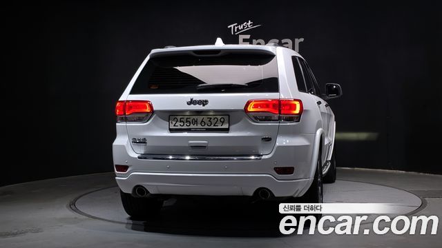 Jeep Cherokee 3.0 Diesel Overland WK2 — пробег 105 665 км — фото 4 из 5