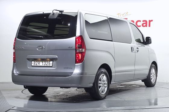 Hyundai Starex Van 3-Seater Smart — пробег 22 709 км — фото 2 из 5