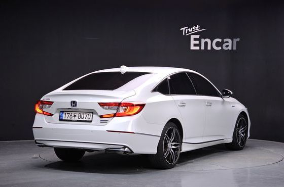 Honda Accord 2.0 Hybrid Touring — пробег 55 223 км — фото 2 из 5