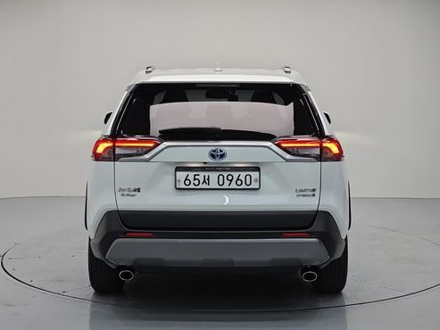 Toyota RAV4 2,5 4WD Hybrid LTD — пробег 75 650 км — фото 3 из 5