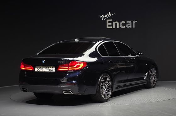 BMW 5-Series 530i M Sport Package Plus — пробег 48 598 км — фото 2 из 5