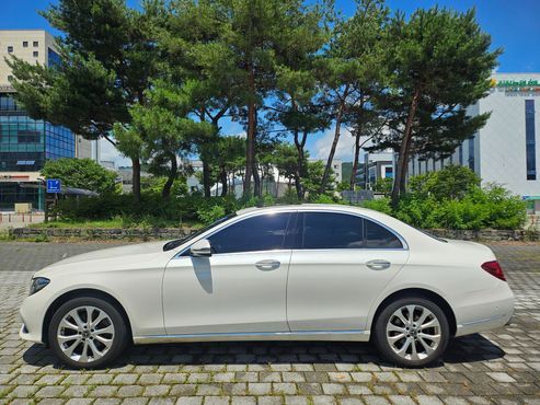 Mercedes-Benz E-Class E220d 4MATIC Exclusive — пробег 270 592 км — фото 4 из 5