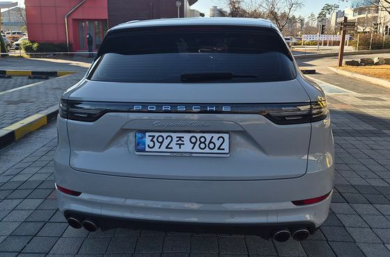 Porsche Cayenne 4.0 Turbo — пробег 9 700 км — фото 4 из 5