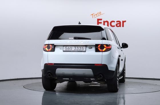 Land Rover Discovery Sport 2.0 TD4 HSE Luxury — пробег 74 602 км — фото 4 из 5