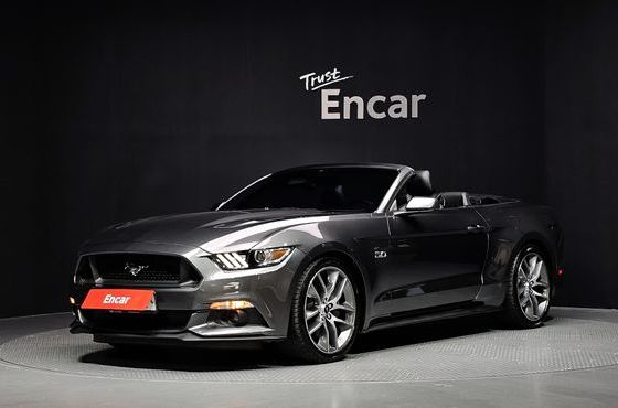 Ford Mustang GT Convertible — пробег 114 379 км — фото 1 из 5