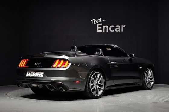 Ford Mustang GT Convertible — пробег 114 379 км — фото 2 из 5