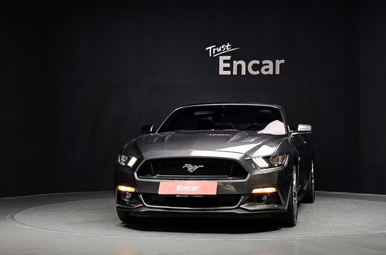 Ford Mustang GT Convertible — пробег 114 379 км — фото 3 из 5