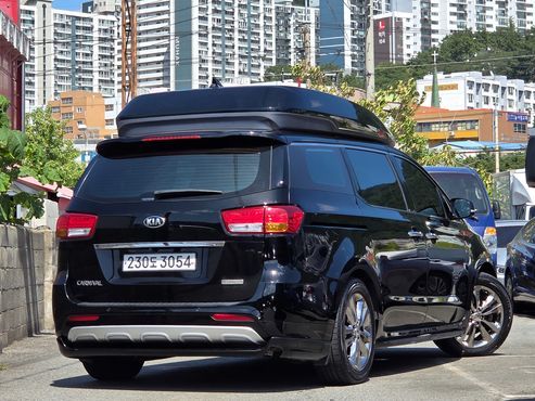 Kia Carnival 9-seater Hi-Limousine Prestige — пробег 101 559 км — фото 4 из 5