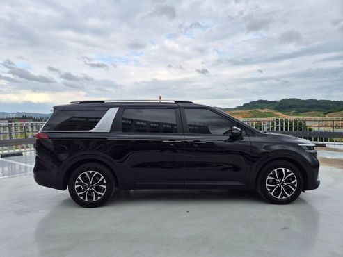 Kia Carnival 9-Seater Prestige — пробег 79 277 км — фото 3 из 5
